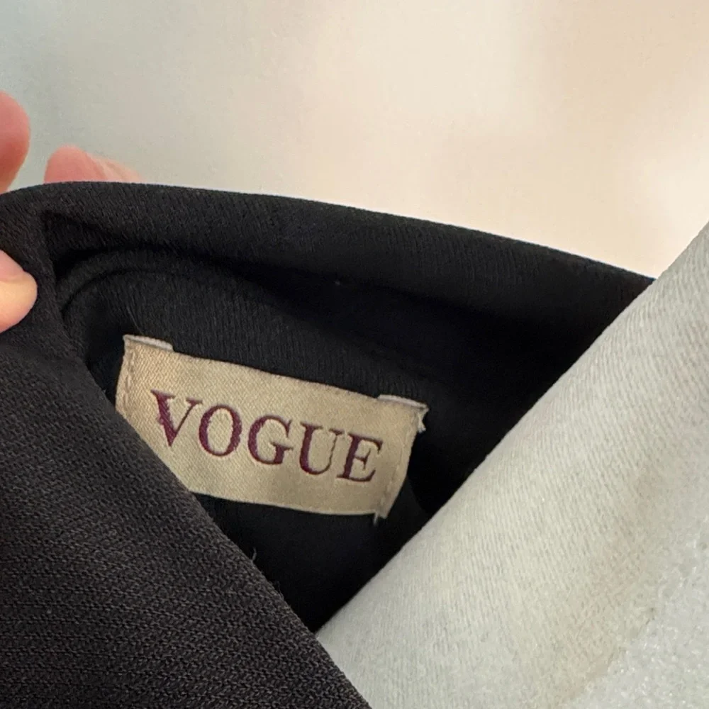 Vogue Black Short-Sleeve Wrap Mini Dress with Tie Waist - Picture 6 of 6